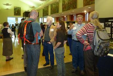 Workshop participants mingle at the InTeGrate Engineering and the Geosciences workshop